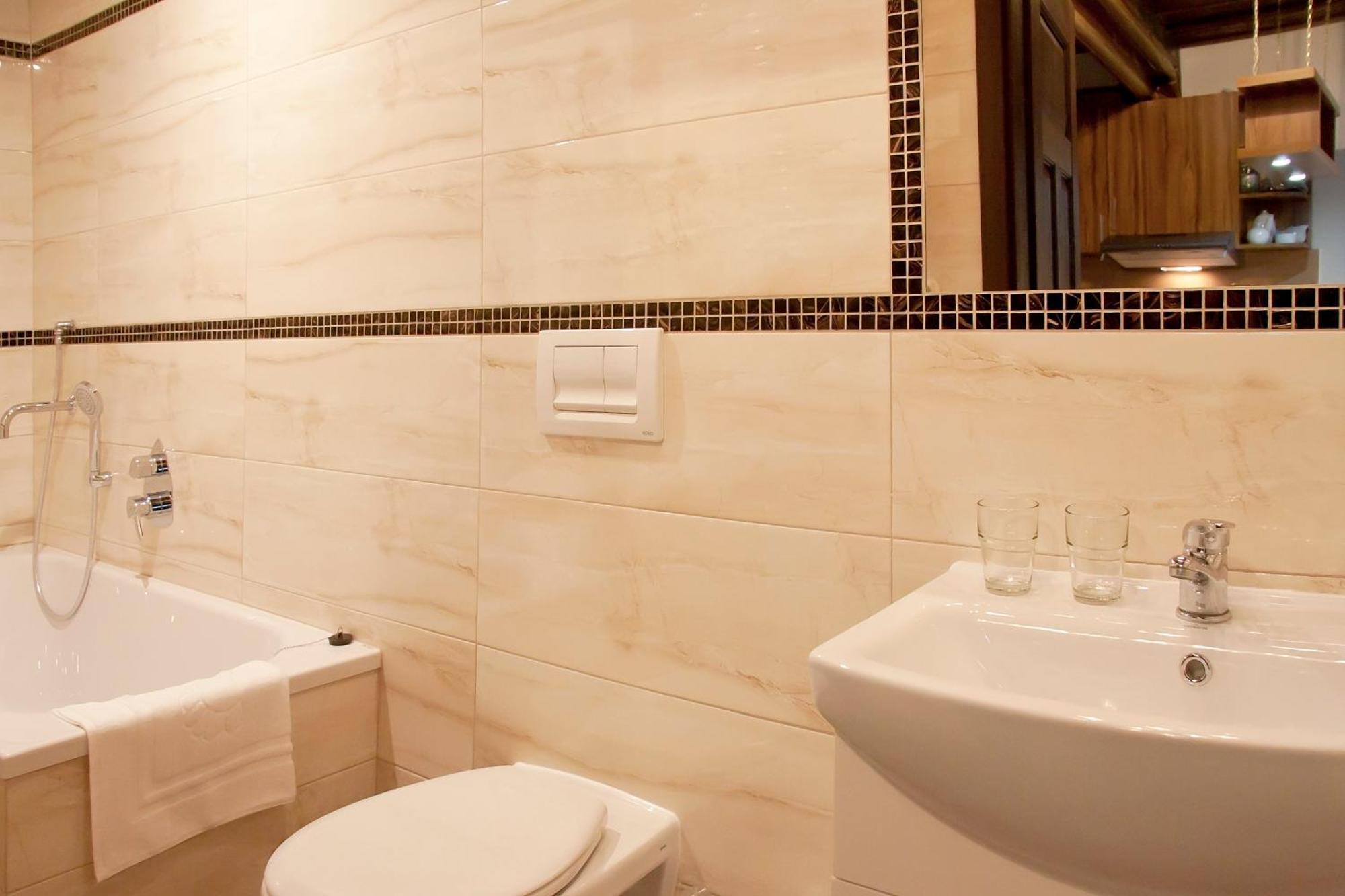 Apartamenty Hotelu Pod Orlem Torun Exterior photo